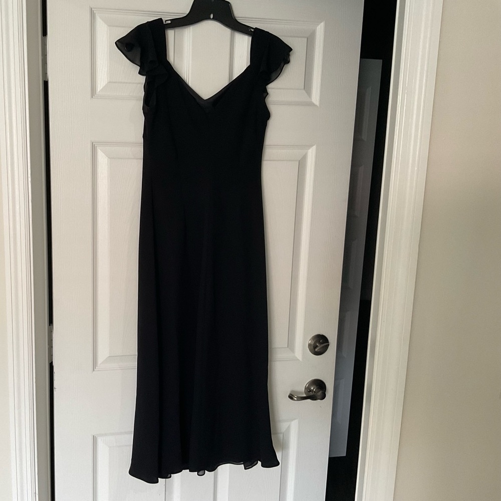 Elegant Black Dress with Ruffle Sleeves